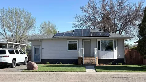 208 3RD Avenue E Bow Island AB T0K 0G0