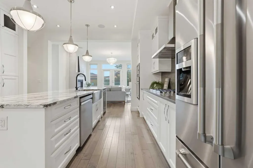 2109 20 Avenue SW Calgary AB T2T 0M3