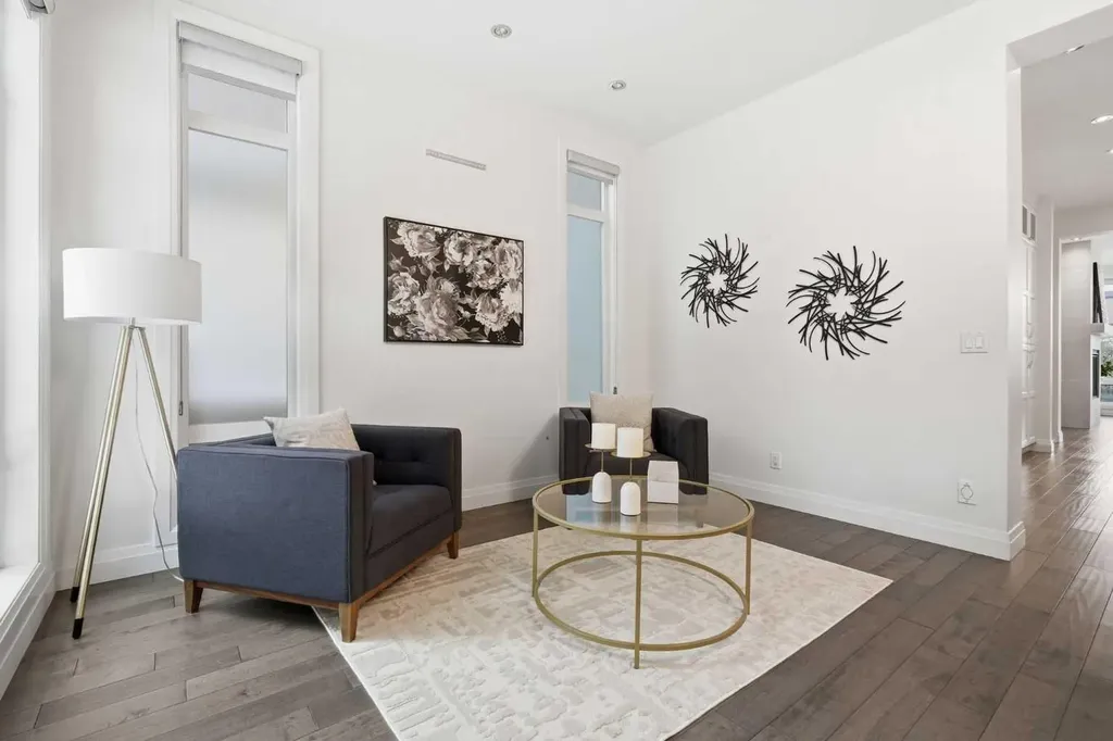 2109 20 Avenue SW Calgary AB T2T 0M3