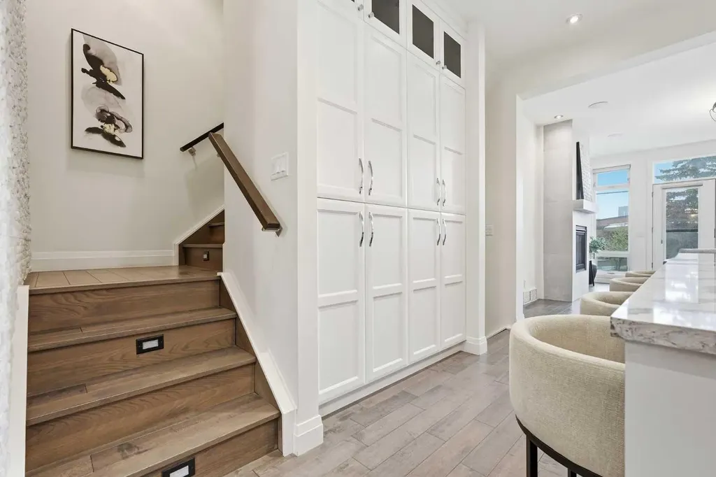 2109 20 Avenue SW Calgary AB T2T 0M3