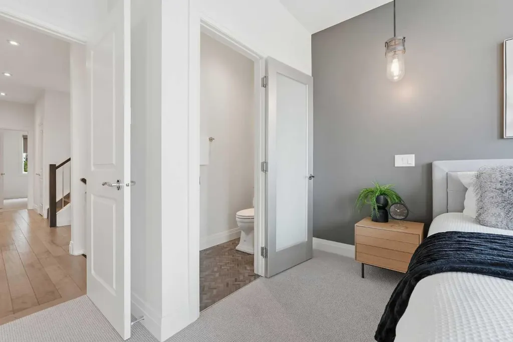 2109 20 Avenue SW Calgary AB T2T 0M3