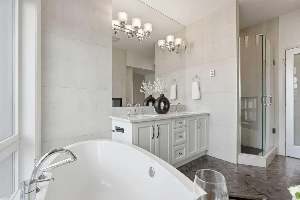 2109 20 Avenue SW Calgary AB T2T 0M3
