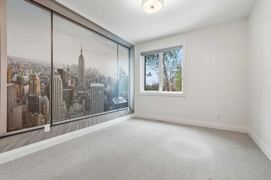 2109 20 Avenue SW Calgary AB T2T 0M3
