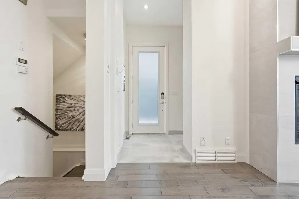 2109 20 Avenue SW Calgary AB T2T 0M3