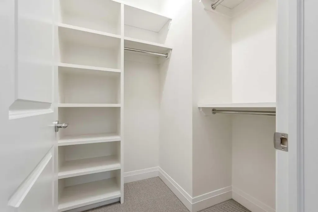 2109 20 Avenue SW Calgary AB T2T 0M3