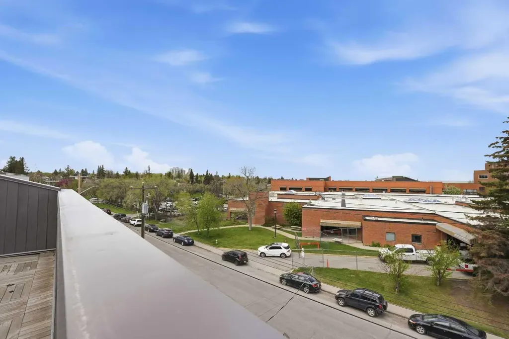 2109 20 Avenue SW Calgary AB T2T 0M3