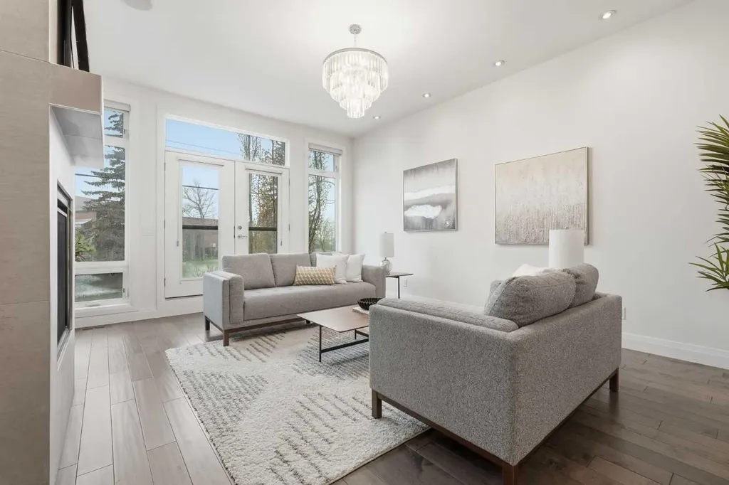 2109 20 Avenue SW Calgary AB T2T 0M3