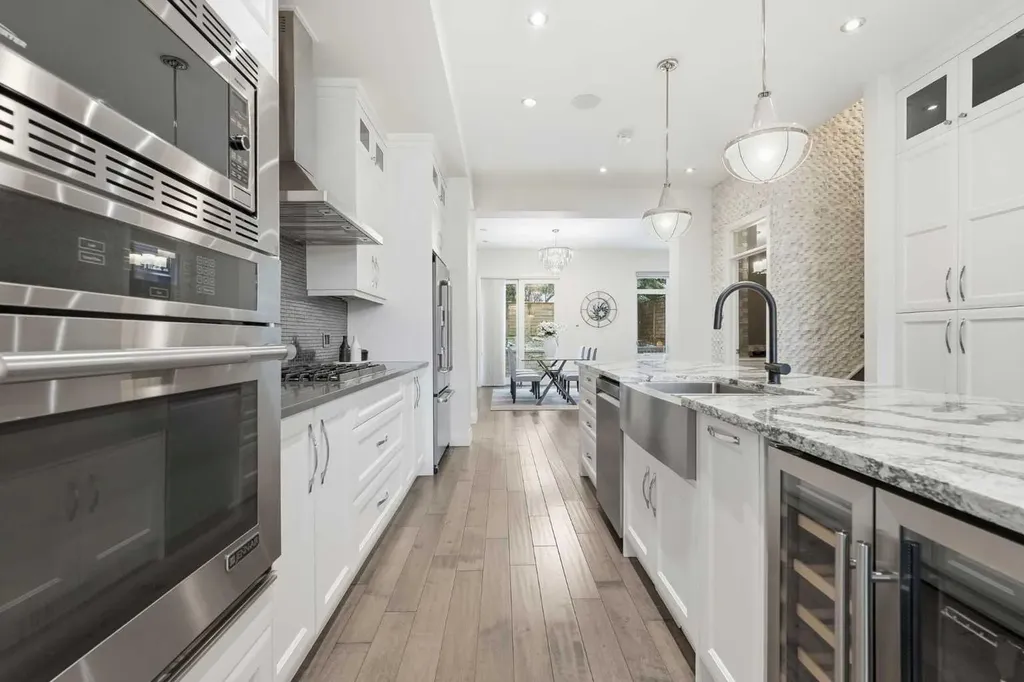 2109 20 Avenue SW Calgary AB T2T 0M3