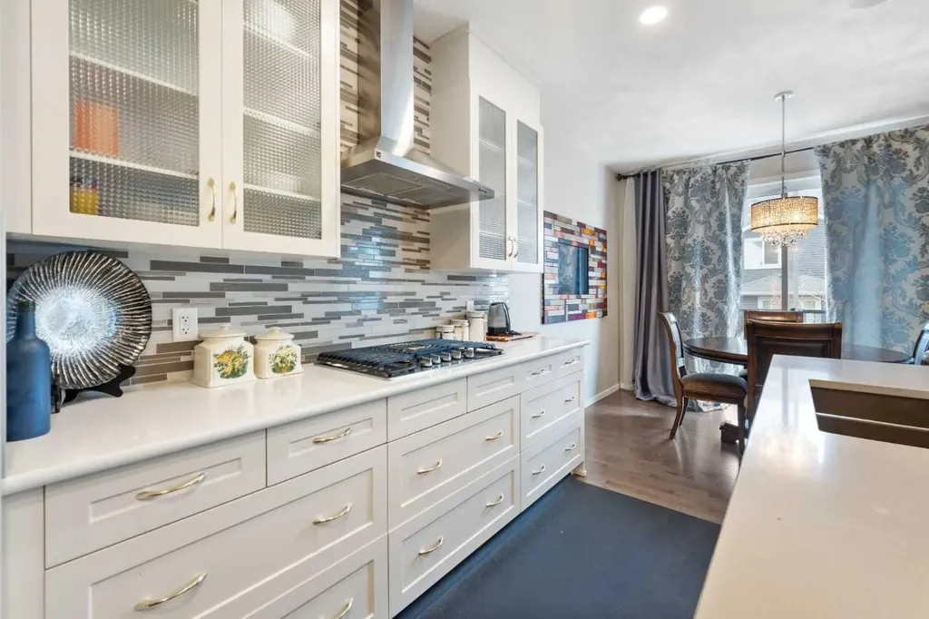 229 Kingsbury Close SE Airdrie AB T4A 0R3