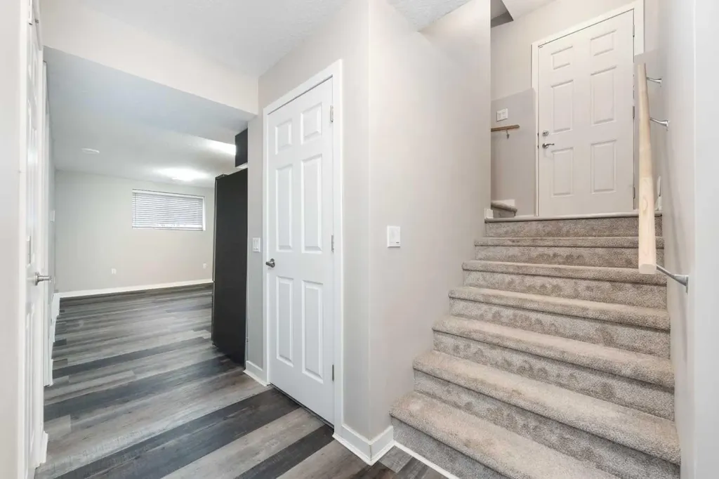 229 Kingsbury Close SE Airdrie AB T4A 0R3