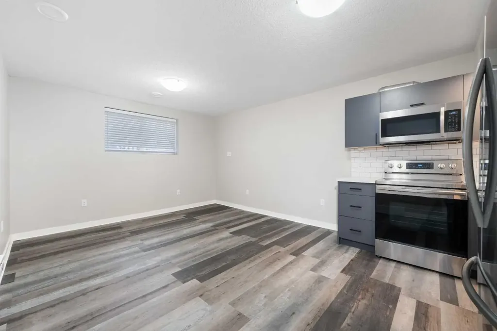 229 Kingsbury Close SE Airdrie AB T4A 0R3