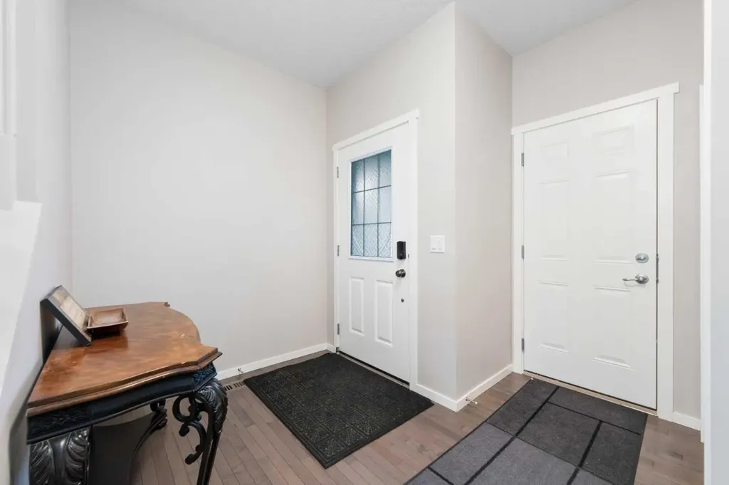 229 Kingsbury Close SE Airdrie AB T4A 0R3