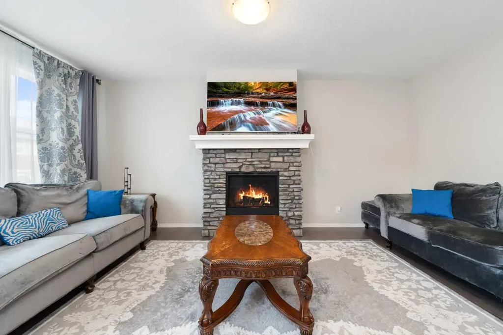229 Kingsbury Close SE Airdrie AB T4A 0R3