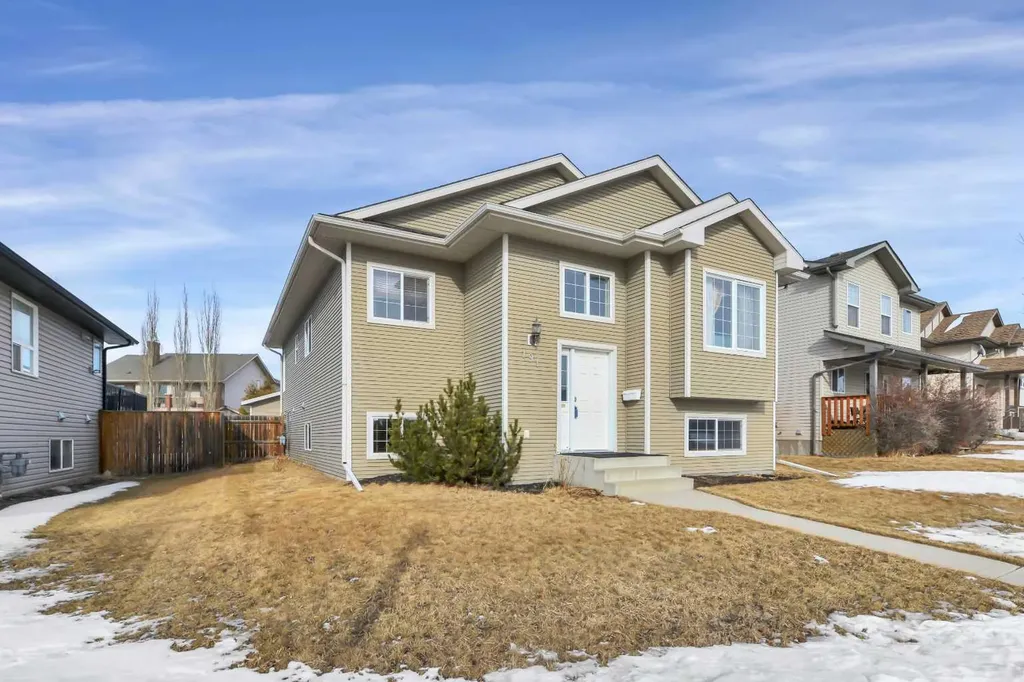 191 Inglewood Drive Red Deer AB T4R 3S3