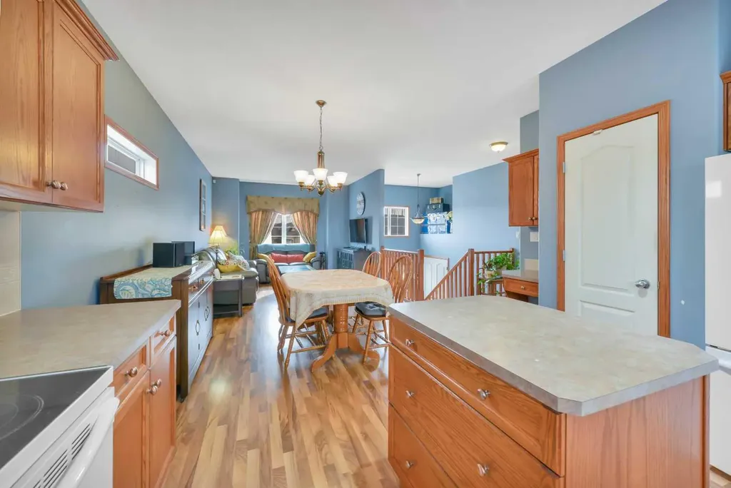 191 Inglewood Drive Red Deer AB T4R 3S3