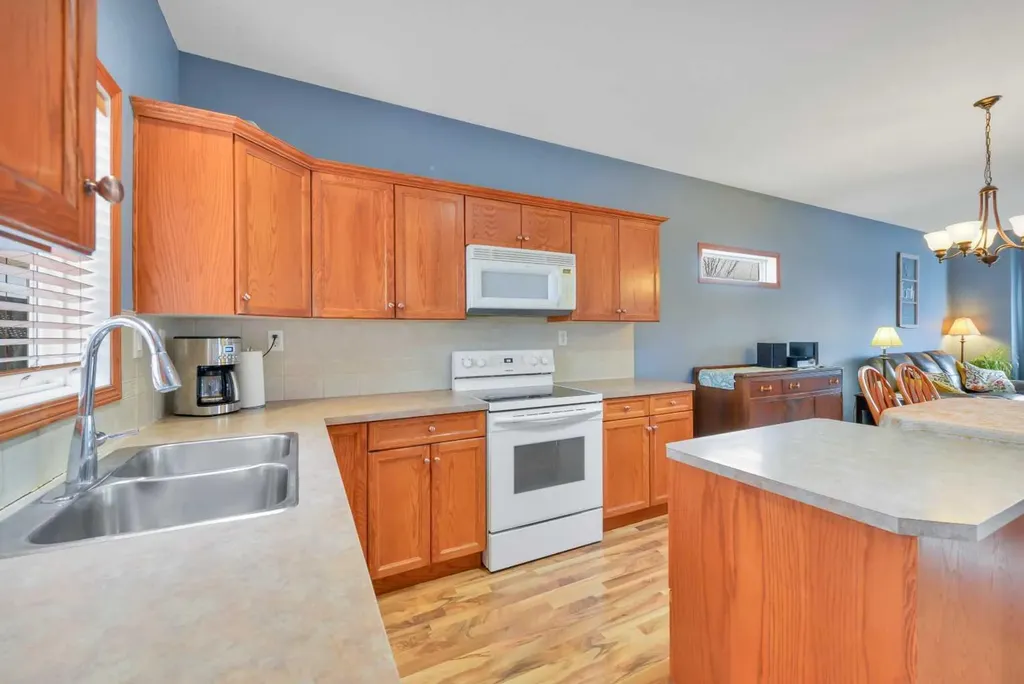 191 Inglewood Drive Red Deer AB T4R 3S3