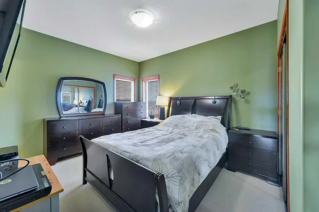 191 Inglewood Drive Red Deer AB T4R 3S3