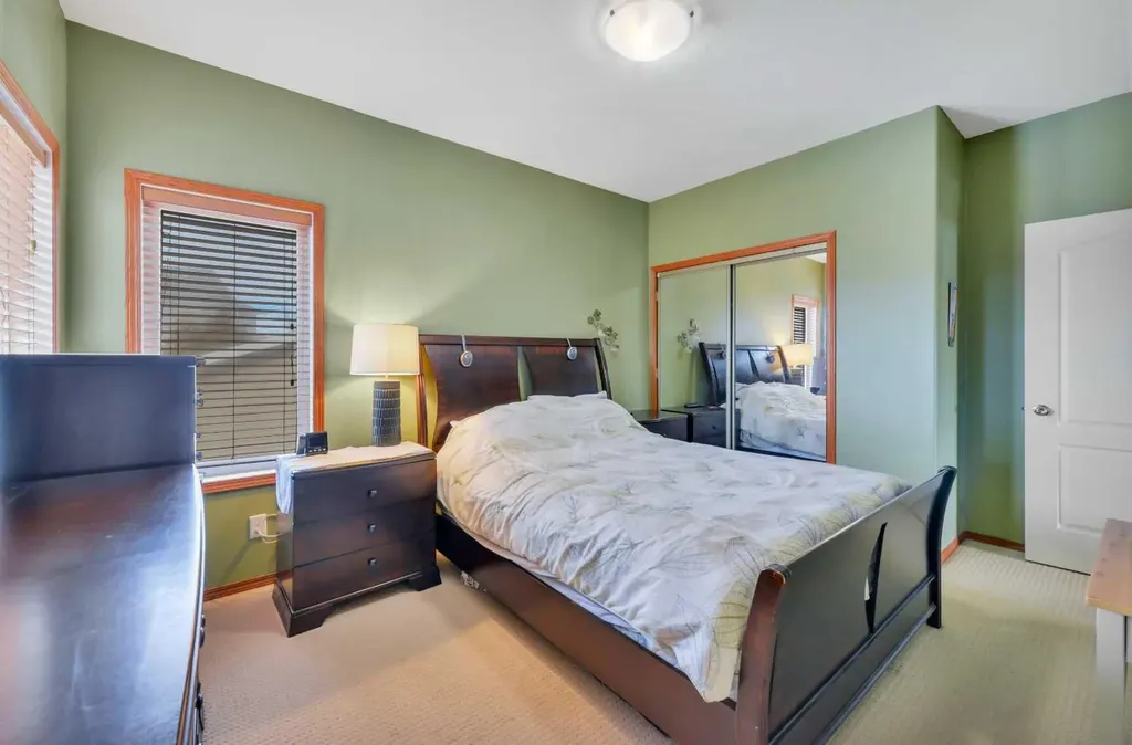 191 Inglewood Drive Red Deer AB T4R 3S3