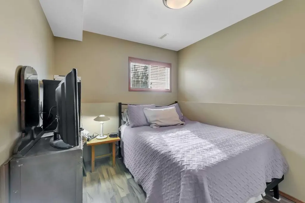 191 Inglewood Drive Red Deer AB T4R 3S3
