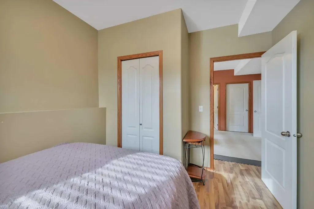 191 Inglewood Drive Red Deer AB T4R 3S3