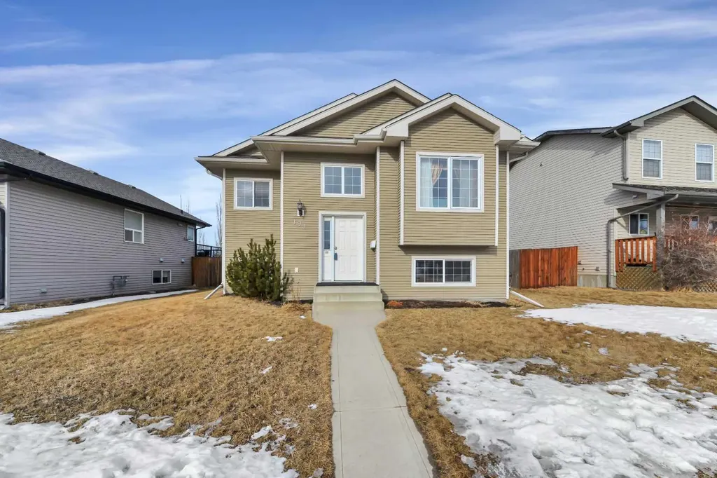 191 Inglewood Drive Red Deer AB T4R 3S3
