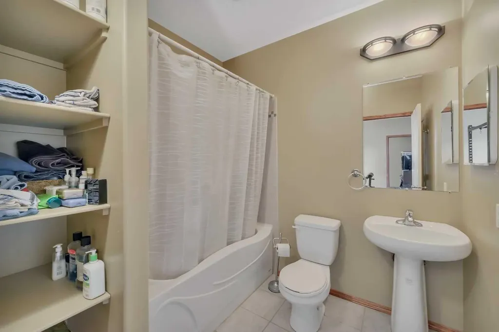 191 Inglewood Drive Red Deer AB T4R 3S3