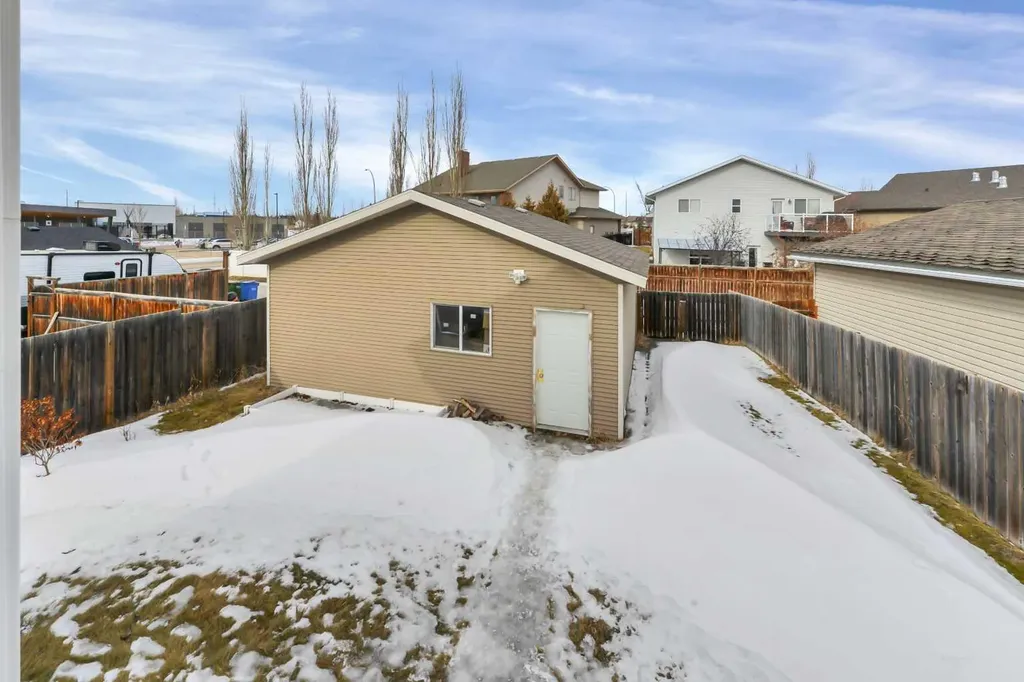 191 Inglewood Drive Red Deer AB T4R 3S3