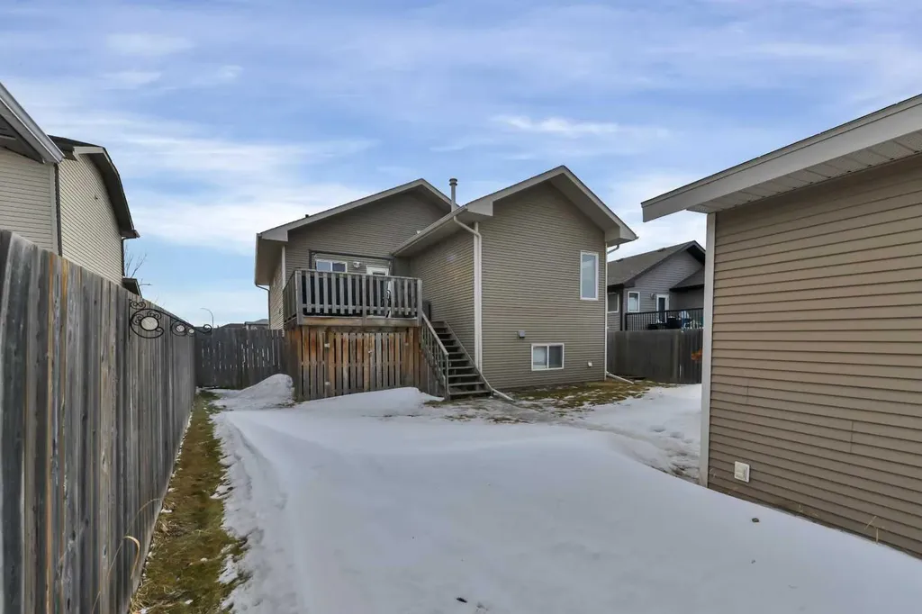 191 Inglewood Drive Red Deer AB T4R 3S3
