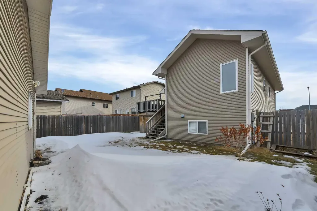 191 Inglewood Drive Red Deer AB T4R 3S3