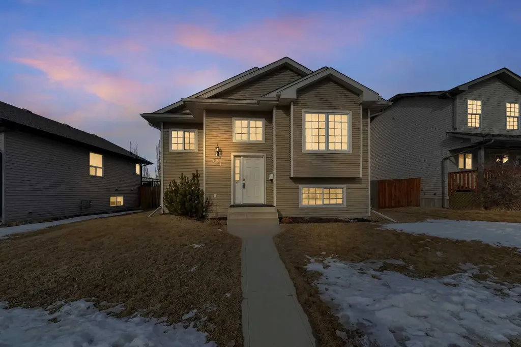 191 Inglewood Drive Red Deer AB T4R 3S3