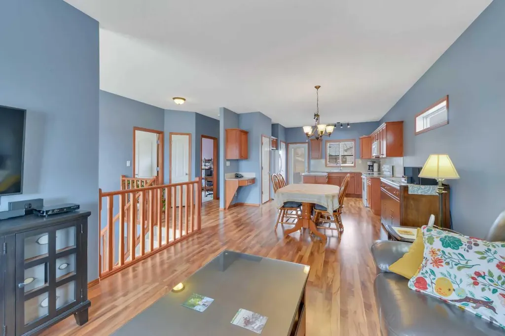 191 Inglewood Drive Red Deer AB T4R 3S3