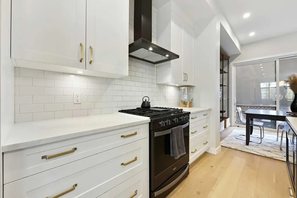 4929 20 Street SW Calgary AB T2T 5A4