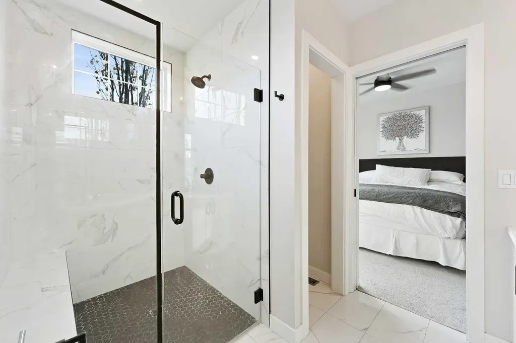 4929 20 Street SW Calgary AB T2T 5A4