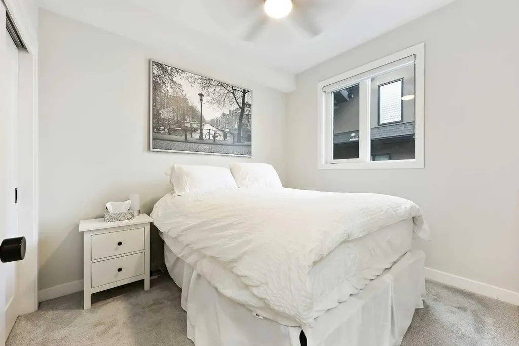 4929 20 Street SW Calgary AB T2T 5A4