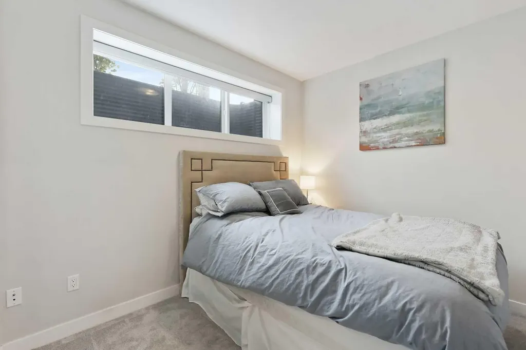 4929 20 Street SW Calgary AB T2T 5A4