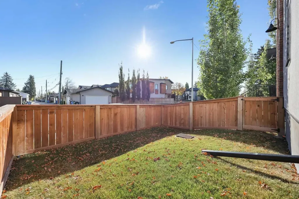 4929 20 Street SW Calgary AB T2T 5A4