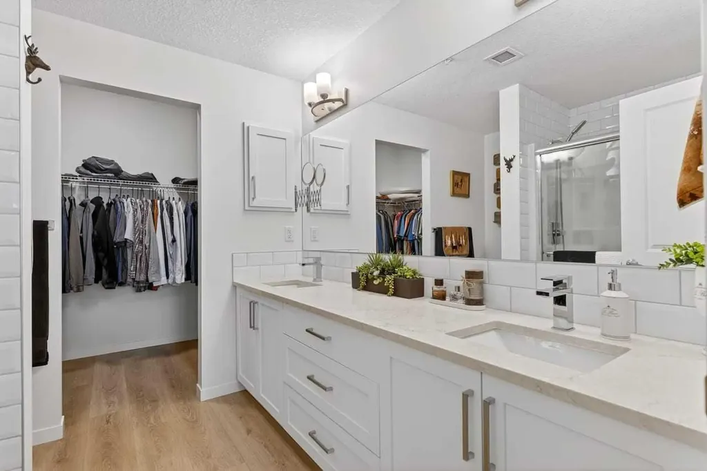 20295 Seton Way SE Calgary AB T3M 2J1