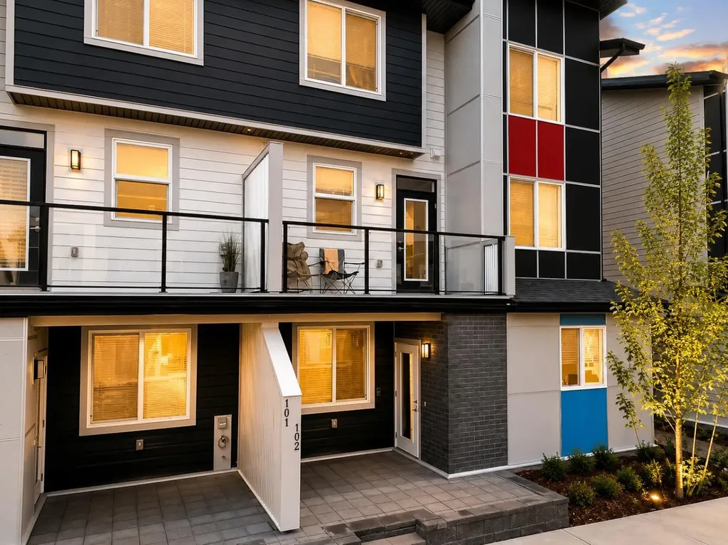 130 Redstone NE Calgary AB T2N 1M6