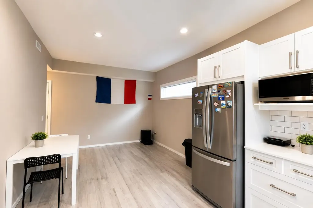 130 Redstone NE Calgary AB T2N 1M6