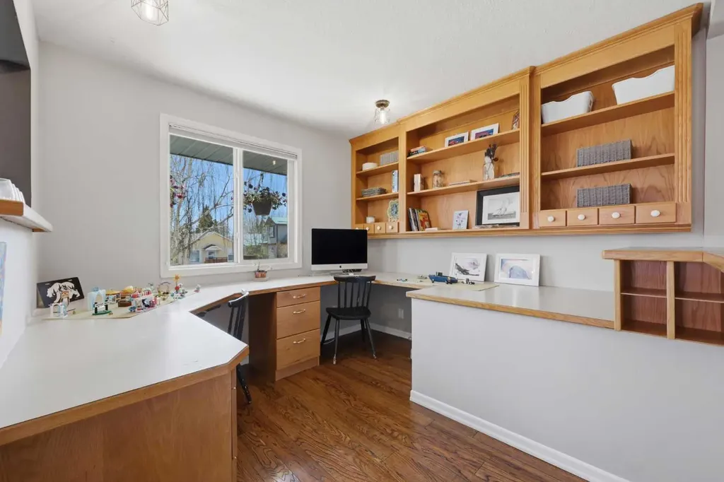 118 Frontenac Avenue NW Diamond Valley AB T0L 2A0