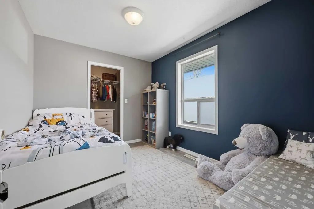 118 Frontenac Avenue NW Diamond Valley AB T0L 2A0