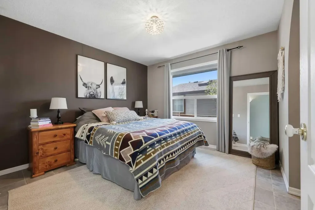 118 Frontenac Avenue NW Diamond Valley AB T0L 2A0
