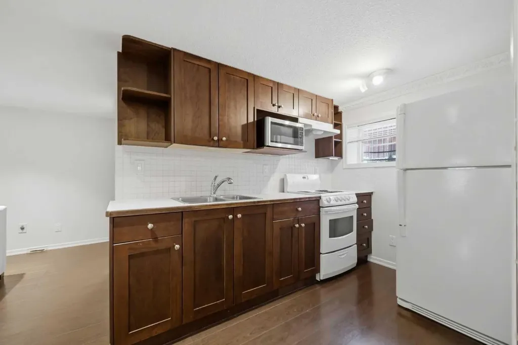 118 Frontenac Avenue NW Diamond Valley AB T0L 2A0