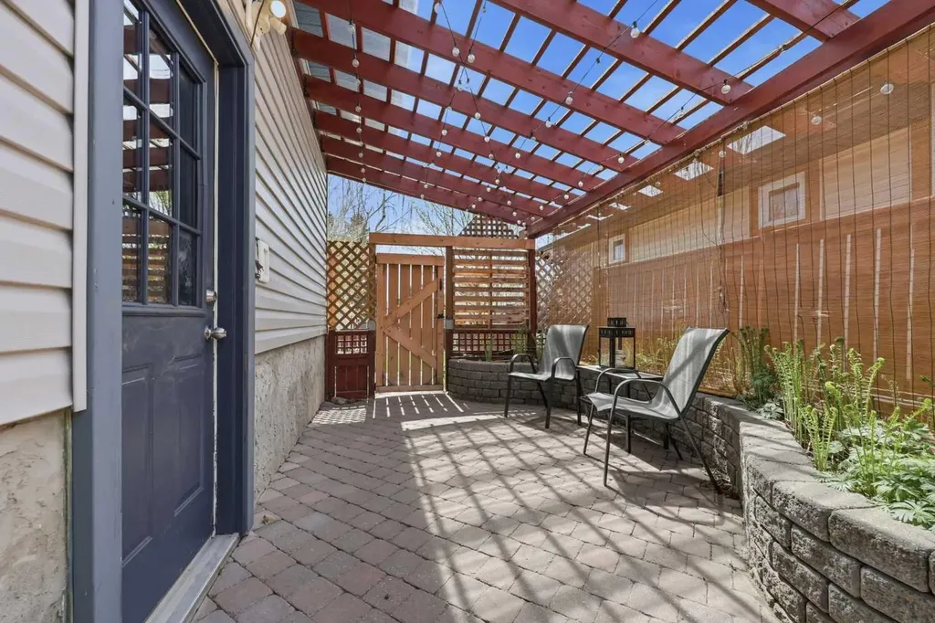118 Frontenac Avenue NW Diamond Valley AB T0L 2A0