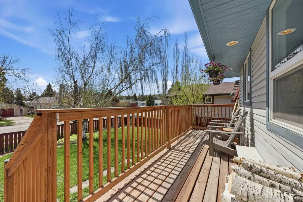 118 Frontenac Avenue NW Diamond Valley AB T0L 2A0