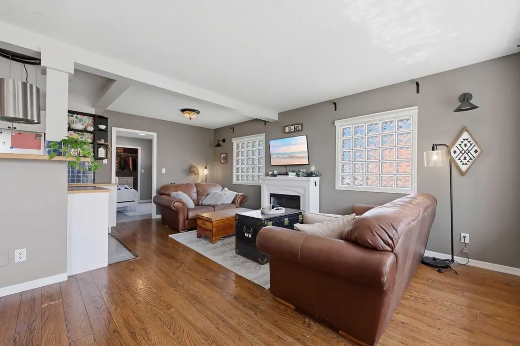 118 Frontenac Avenue NW Diamond Valley AB T0L 2A0