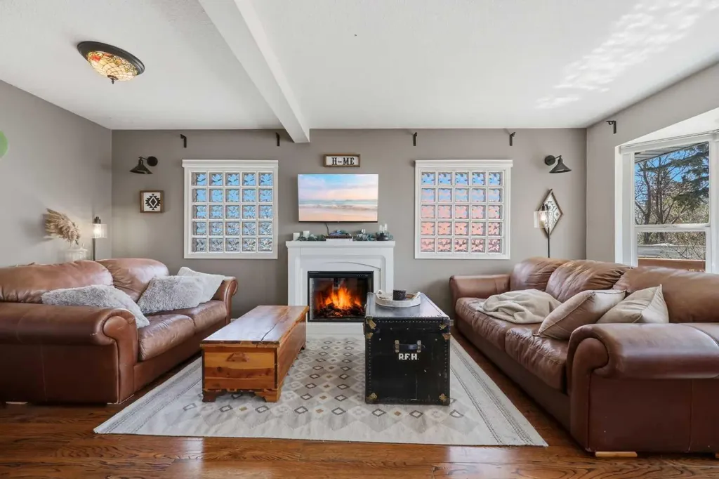 118 Frontenac Avenue NW Diamond Valley AB T0L 2A0