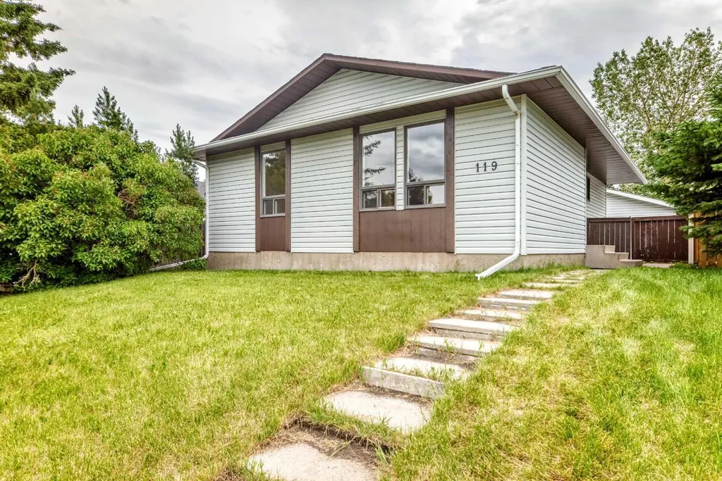 119 Ranchlands Crescent NW Calgary AB T3G 1N6