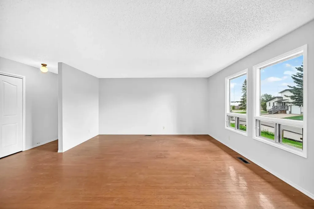 119 Ranchlands Crescent NW Calgary AB T3G 1N6