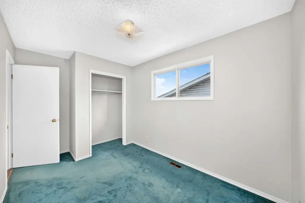 119 Ranchlands Crescent NW Calgary AB T3G 1N6